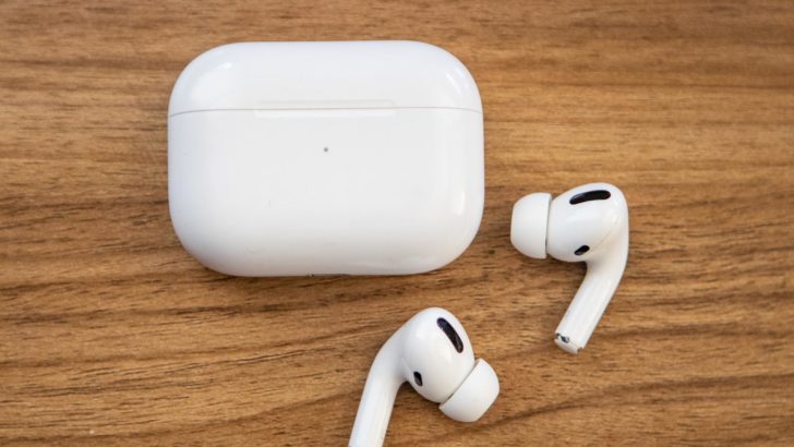 Photo of airpods and charging case