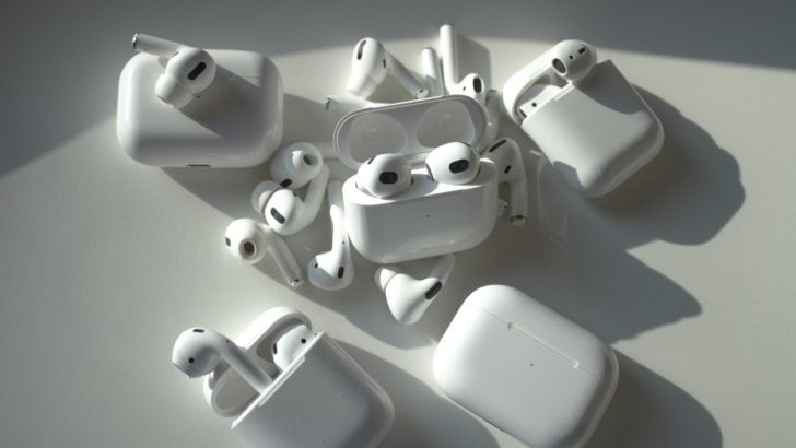 Photo of a pile of airpods