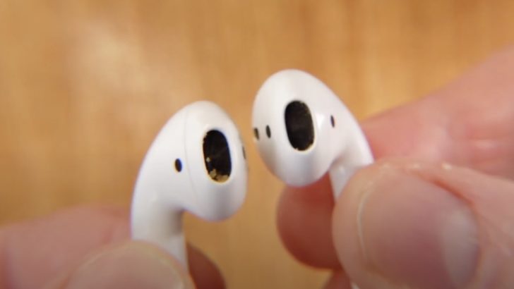 Photo of dirty airpods