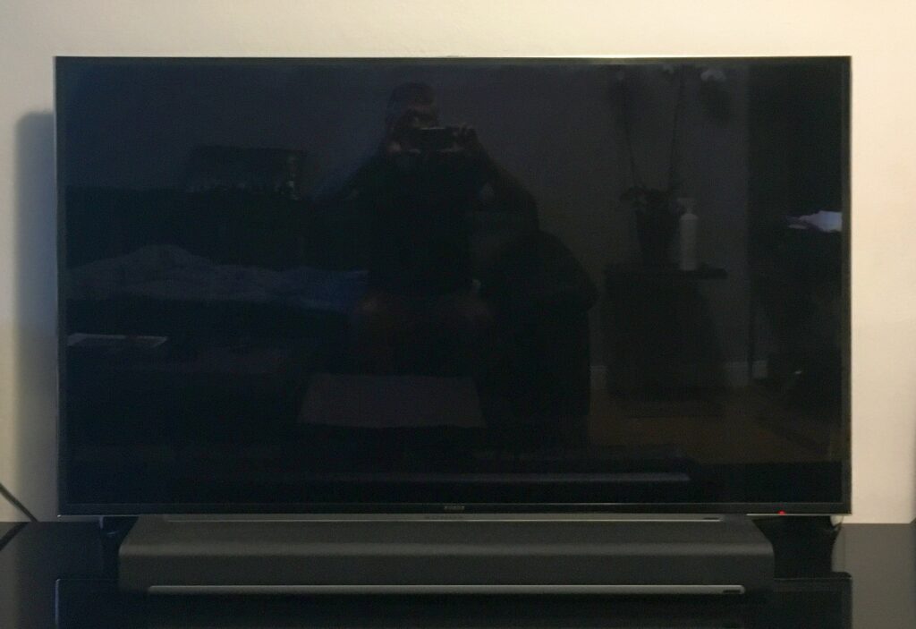 Photo of samsung tv with black screen