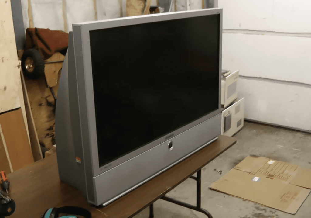 Photo of an old Samsung DLP rear projection TV
