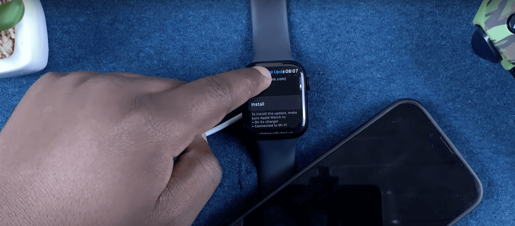 Apple Watch Won't Swipe Up (Try These 6 Quick Fixes!)