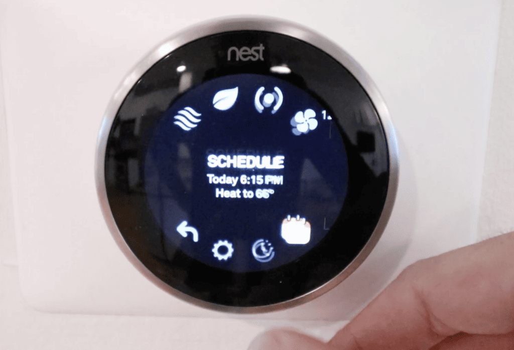 Photo of the Schedule option in the Nest thermostat