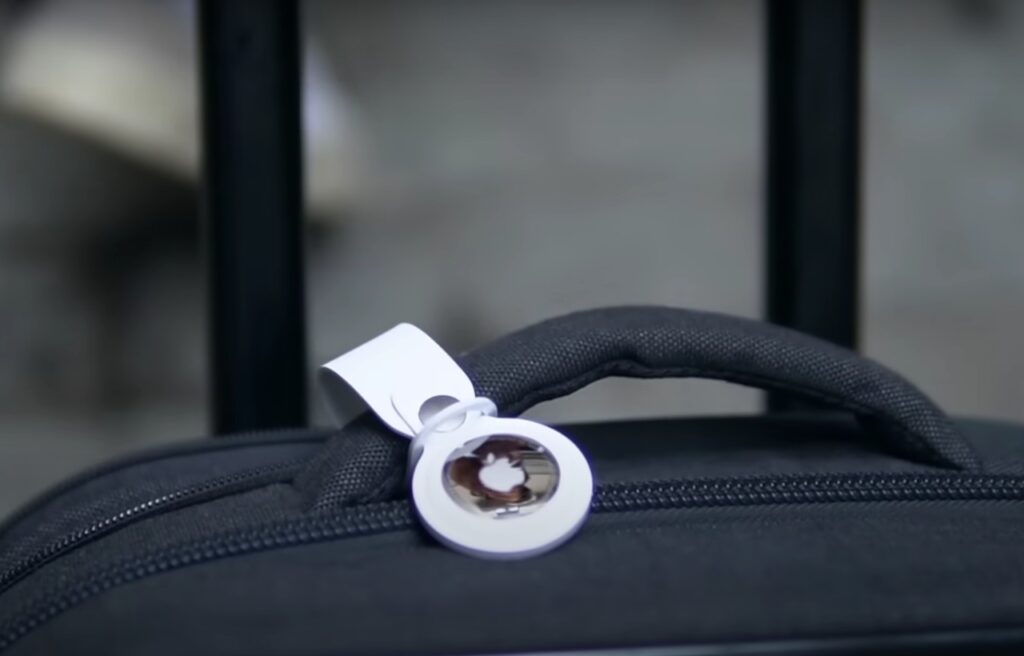 an AirtTag attached on a luggage