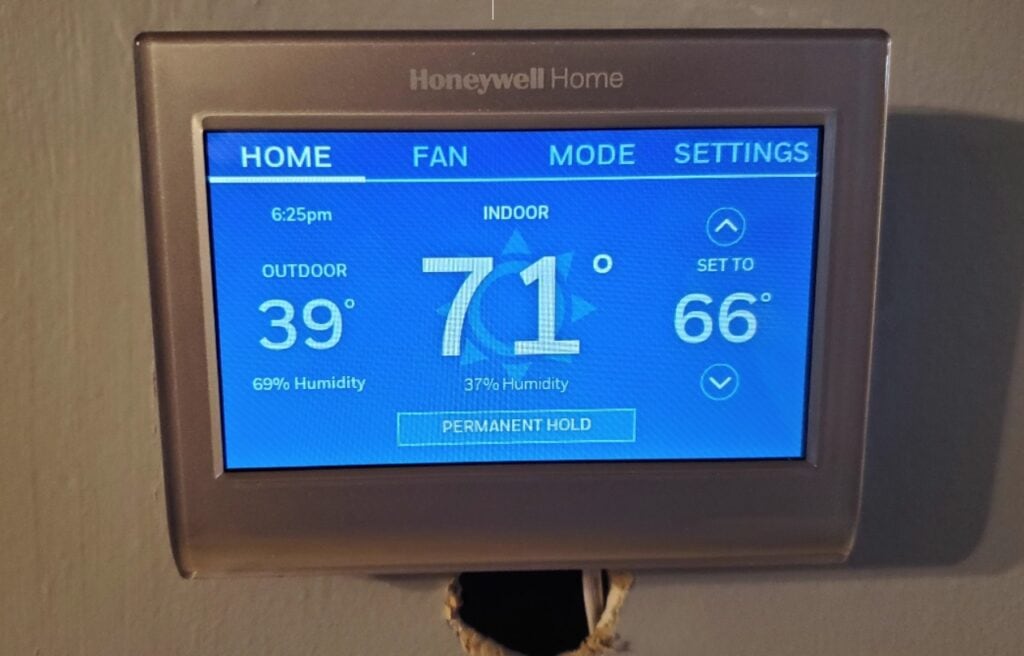 Honeywell Smart thermostat 